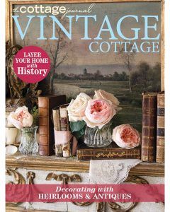 Tour Homes Layered with History in Our New Vintage Cottage Special Issue - Cottage Journal Snowflakes Decorations, Cottage Library, Cottage Journal, Southern Cottage, Journal Magazine, Magical Home, Southern Lady, Country Decorating, Journal Vintage