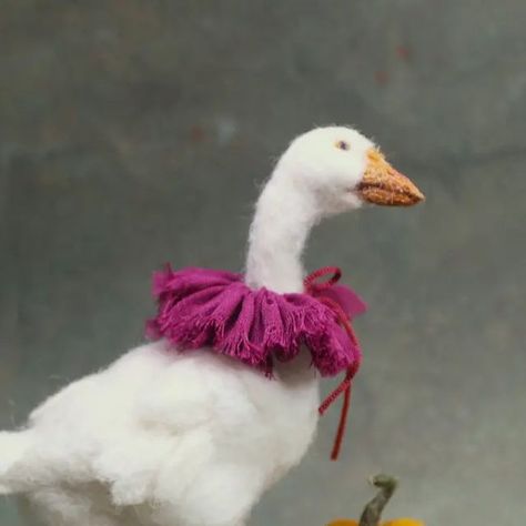 Sophie Laurent on Instagram: "Oops! Another white goose 🤭 🍂🍁🍂 Effie🪿🍂🍁🍂 ( not available yet) #goose #whitegoose #needlefelted #needlefeltedanimal #needlefelter #needlefeltedcollectibles #smallcutethings #oneofakindtoys #collectibletoys #oie #oieblanche #pullalongtoy #woolsculpture #woolart #wool #handmadeinuk🇬🇧 #handmadetoys #slowcraft #buyhandmadegifts" Needle Felted Goose, Felt Goose, Pull Along Toys, Textile Sculpture, White Goose, Wool Art, September 8, Flying Geese, Needle Felt