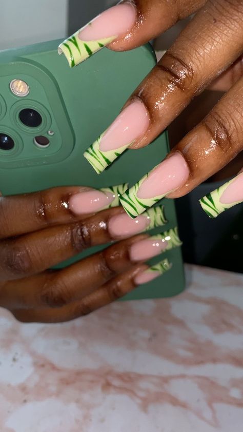 Green Nail Designs Short Nails, Green Nails Asthetics, Green Acyrilics Nails Design, Green Acrylic Nails French Tip, Medium Green Nails, Green And Brown Nails Acrylic, Nail Art French Tip Designs, Green French Tip Design, Luigi Nails