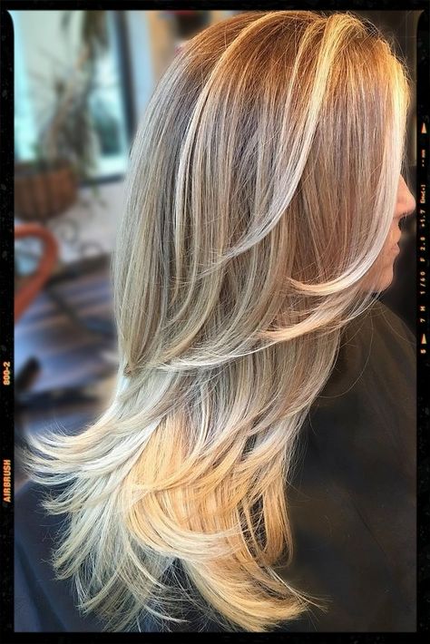 Hair Color Face Framing Pieces Straight Hair, Front Layers Long Hair Straight, Flipped Ends, Hairstyles Layered, Ice Blonde Hair, Long Haircut, Butterfly Haircut, Medium Hair Styles For Women, Rock Hairstyles