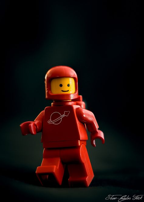 LEGO Minifig Red Space | Jean-Charles Frick | Flickr Red Astronaut, Lego Spaceman, Lego Astronaut, Space Lego, Faraway Tree, Lego Wallpaper, Red Space, Lando Calrissian, Vintage Lego