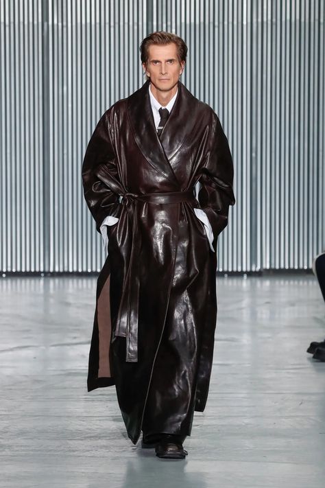 Egon Lab, Trench Coat Runway, Louis Gabriel Nouchi, The Pen Is Mightier, A Single Man, Men 90s, Paris Fashion Week Men, Genderless Fashion, Mens Dress Boots