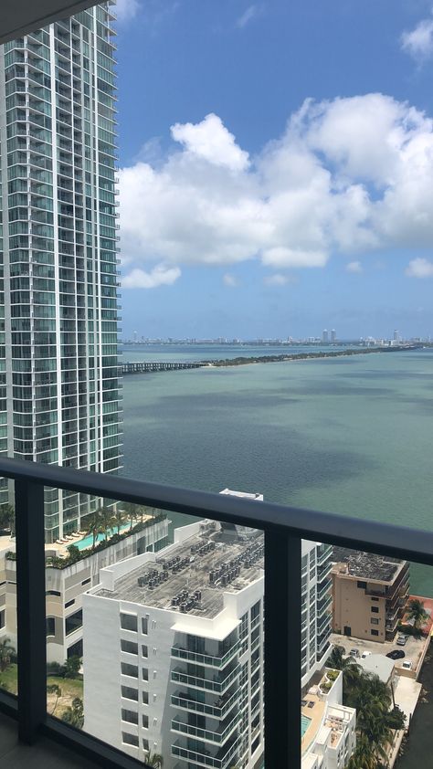 Miami Florida Apartments, Apartment In Florida, Maimi Aesthetic, Miami Hotel Aesthetic, Miami Snapchat Story, Miami Instagram Story, Florida Apartments, Miami Hotel, Miami Lifestyle