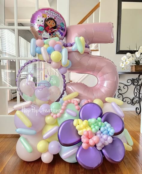 Gabbys Dollhouse Balloon Decor, Gabby Dollhouse Balloons, Gabys Doll House Birthday Party, Birthday Party Gabby Dollhouse, Gabby Dollhouse Balloon, Gabbys Dollhouse Balloon Arch, Gabbys Dollhouse Birthday Party Decor Diy, Gabbys Doll House Birthday, Gabbys Dollhouse Birthday Party Decor