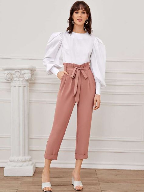 Pegged Pants Outfit, Pegged Pants, Gigot Sleeve, Peg Pants, Paper Bag Waist Pants, Fashion Vocabulary, Muslim Fashion Outfits, Trouser Style, Women Pants