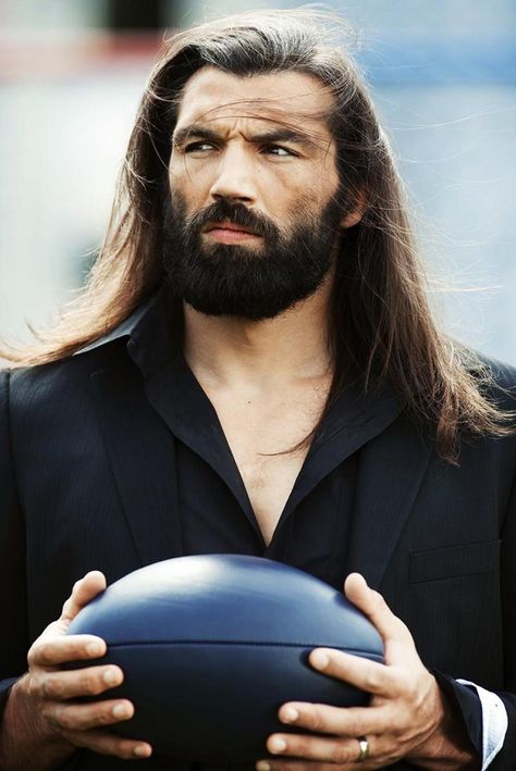 On theme with rugby players, my all time favorite...Sebastien Chabal!!! French Rugby, Mullet Wig, Long Hair Care, Perfect Beard, Men's Long Hairstyles, Rugby Men, Human Wigs, Beard Growth, Rugby Players