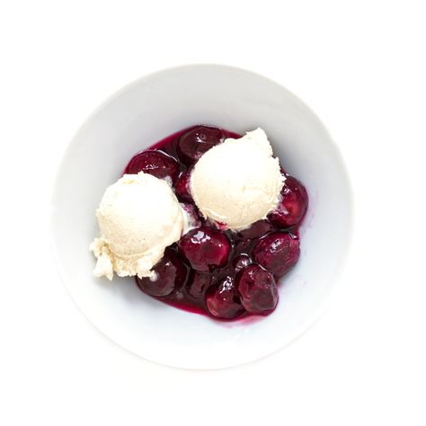 With grape compote on hand, you're halfway to a sundae; simply serve with some vanilla ice cream. Grape Dessert, Chocolate Fudge Sauce, Compote Recipe, Grape Jam, Grape Recipes, Green Grape, Black Grapes, Fudge Sauce, Dessert Sauces