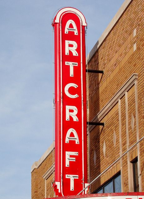 Artcraft Theater Franklin Indiana Franklin Indiana, Welcome To Indiana Sign, Old Movie Theater Signs, Broadway Street Sign, Vintage Indiana University, Old Abandoned Movie Theaters, Johnson County, Indiana Travel, Vintage Industrial Design