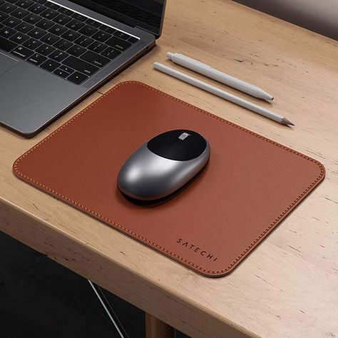 Home Office Set Up, Leather Mouse, Leather Mouse Pad, Leather Bag Pattern, Office Set, Home Office Setup, Wrist Support, Pad Design, Leather Projects