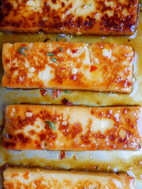 Pan Fried Hot Honey Halloumi Honey Halloumi, Baked Halloumi, Haloumi Recipes, Breakfast Recipes Easy Quick, Fried Halloumi, Side Salad Recipes, Tomato Jam, Cream Cheese Spreads, Hot Honey