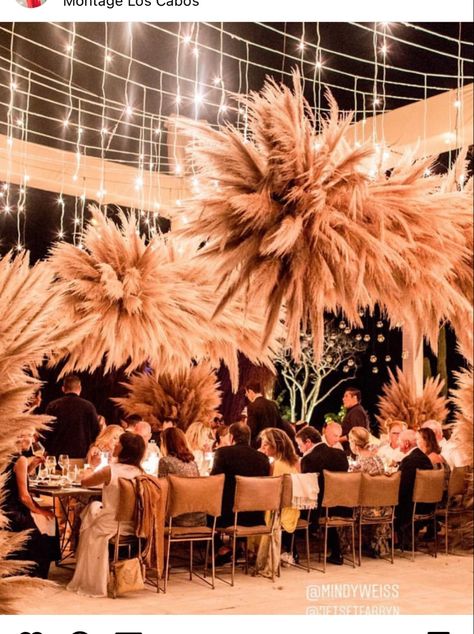 Photowall Ideas, Virtual Wedding, Grass Wedding, Wedding Table Centerpieces, Pampas Grass, Rehearsal Dinner, Unique Wedding, Guest Dresses, Wedding Centerpieces