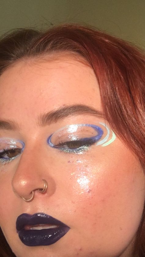 Saturn Makeup Look, Glitter Graphic Liner, Saturn Inspired Outfit, Saturn Makeup, Space Eyeliner, Colorful Graphic Liner, Blue Graphic Liner, Makeup Concert, Space Core