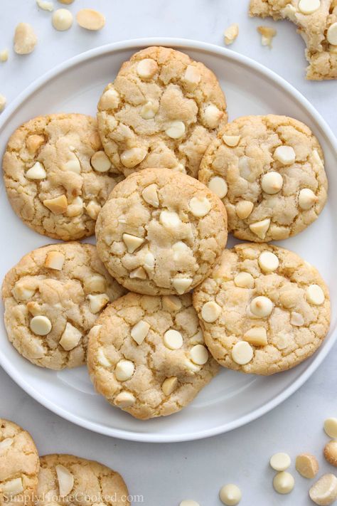 These White Chocolate Macadamia Nut Cookies are so easy & delicious. Full of crunchy mac nuts & gooey melted chocolate, they're addictive! Chocolate Chip Macadamia Nut Cookies, Creamsicle Cookies, White Chocolate Chip Macadamia Nut Cookies, Pumpkin Creme Brulee, Chocolate Macadamia Nut Cookies, Chocolate Hazelnut Cookies, White Chocolate Macadamia Nut Cookies, White Chocolate Macadamia Nut, Macadamia Cookies