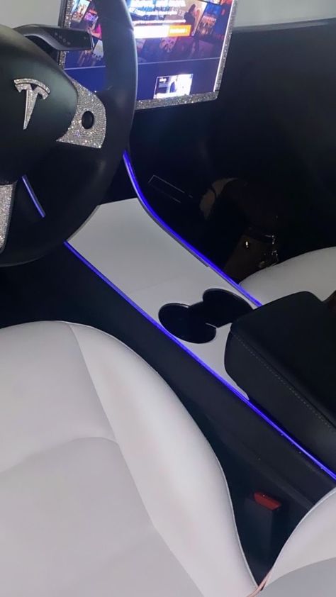 Dream Car Aesthetic Tesla, Tesla Interior Aesthetic, Tesla Car Accessories, Tesla Model Y Aesthetic, Tesla Aesthetic Girl, Tesla Car Aesthetic, Rich Girl Bedroom, Tesla Interior, Tesla Accessories