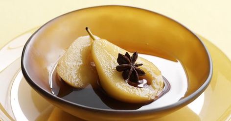 Spiced Pears, Poached Pears Recipe, Festive Dessert Recipes, Wine Poached Pears, Cinnamon Desserts, Ginger Jam, Pear Ginger, Martha Stewart Recipes, Honey Yogurt