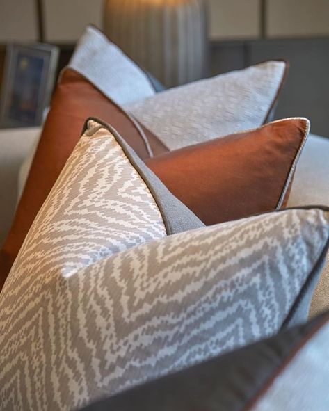 Sophie Paterson (@sophiepatersoninteriors) • Instagram photos and videos Sophie Paterson Interiors, Sophie Paterson, Cushion Ideas, Beautiful Energy, Cushion Cover Pattern, Curtain Styles, Hotel Concept, Crochet Pillow Pattern, Knitted Cushions