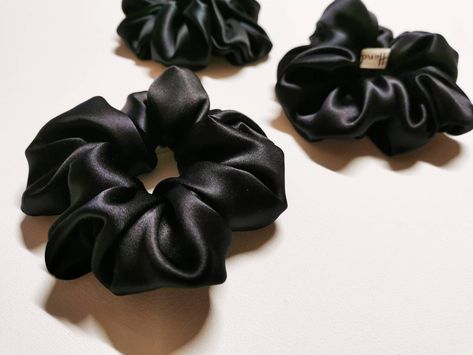 Black Scrunchie Aesthetic, Black Silk Scrunchie, Aesthetic Scrunchies, Black Scrunchies, Black Scrunchie, Woman Aesthetic, Black Birthday, Silk Scrunchies, Scrunchie Hair