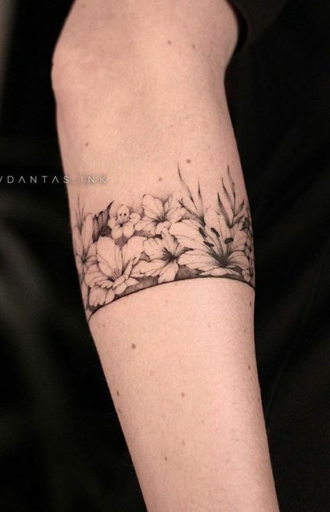 Armband Tattoo Frau, Arm Cuff Tattoo, Word Tattoo Ideas, Minimal Tattoo Designs, Lower Arm Tattoos, Wrist Tattoo Cover Up, Wrap Around Tattoo, Cuff Tattoo, Flower Tattoo Ideas