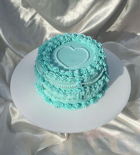 Teal Vintage Cake, Tiffany Blue Birthday Cake, Teal Cake Ideas, Tiffany Birthday Cake, Teal Birthday Cake, Tiffany Blue Cake, Tiffany Blue Cakes, Aqua Cake, Ocean Birthday Cakes