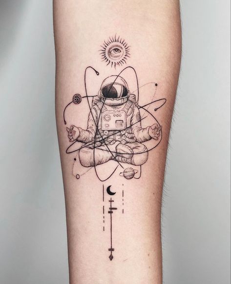 Space Arm Tattoo, Cool Space Tattoos, Space Tattoo Ideas, Aviation Tattoo, Geometric Tattoo Sleeve Designs, Sky Tattoos, Space Tattoos, Tatuagem Masculina Pequena, Astronaut Tattoo