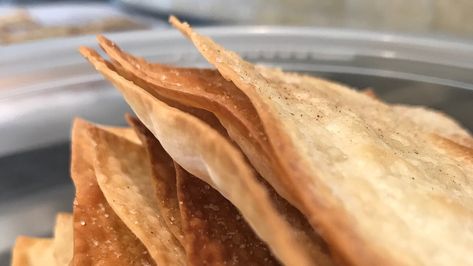 Baked Wontons, Cinnamon Sugar Recipes, Wonton Wrapper Recipes, Cinnamon Sugar Tortillas, Crisps Recipe, Cinnamon Twists, Croissant Recipe, Macaron Cookies, Spiced Pecans