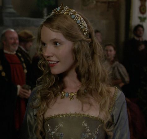 Katherine Howard - The Tudors "Sister" Tamzin Merchant, Katherine Howard, Tudor Dress, Anne Of Cleves, Tudor Dynasty, The White Princess, Tudor Era, The Tudors, Queen Of England