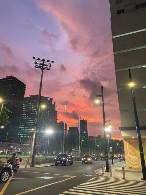 City Aesthetic Philippines, Manila Aesthetic Night, Philippines Skyline, Manila Aesthetic, Bgc Aesthetic, Sunset Philippines, Bgc Philippines, Filipino Aesthetic, Ashley Core