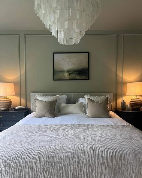 French Gray Bedroom, Farrow Ball Bedroom, School House White, Farrow And Ball Bedroom, Grey Paint Schemes, French Gray, Colour Story, House White, Decorating Advice