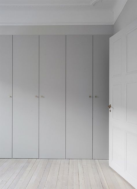 Modern | ombiaiinterijeri Gray Closet, Armoire Entree, Grey Wardrobe, Bedroom Closet Doors, Armoire Dressing, White Closet, Doors And Floors, Storage Cupboard, Bedroom Armoire