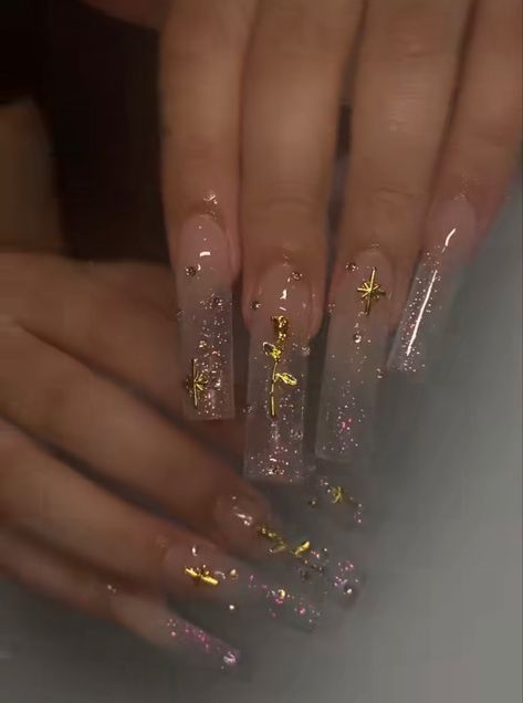 Clear Nails Ombre, Beige Bling Nails, Acrylic Nails Champagne Color, Champagne Birthday Nails, Clear Gold Nails, Clear And Gold Nails, Gold And Clear Nails, Clear Ombre Nails, Clear Nails With Gold