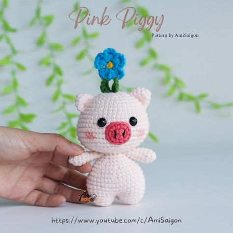 #amisaigon #PinkPiggy #PinkPiggyamigurumi #pigamigurumi #crochetpig #amigurumianimal #amigurumi #crocheting #crochetpattern #amigurumipattern #crochetdoll #amigurumianimal #crochetpatterns #amigurumipatterns #crochetdolls #amigurumidolls #crocheted #amigurumis #handmade #homedecork #amigurumitutorial #amigurumiPinkPiggy Crochet Pig, Crochet Pink, Amigurumi Tutorial, Crochet Toy, How To Crochet, Crochet Dolls, Crochet Doll, Crochet Ideas, Amigurumi Pattern