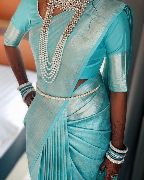 1,994 Likes, 16 Comments - NILA (@nilasilksstudio) on Instagram: “Nila bride 🦋 Mua: @spt_bridalhairandmakeup Saree: @nilasilksstudio Accessories:…” Blue Bridal Saree South Indian, Blue Wedding Saree Bridal, Dusky Skin Saree Look, Saree Color Combinations, Aqua Blue Wedding, South Indian Wedding Saree, South Indian Bride Saree, Dream Marriage, Reception Saree