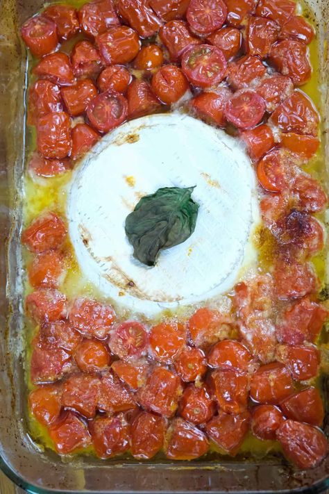 Brie And Pasta Recipes, Brie Tomato Basil Pasta, Brie Recipes Pasta, Dinner Recipes Using Brie Cheese, Bree Cheese Pasta, Brie And Tomato Pasta, Pasta With Brie And Tomatoes, Brie Tomato Pasta, Tomato Brie Pasta