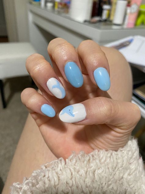 something cute and simple, and spring/summer vibes! #naildesigns #gelnailart #gelnaildesigns #gelnailsideas #naildesignideas #cutenaildesigns  #colormixing Ocean Themed Nails Easy, Manatee Nails, Dolphin Nails Designs, Whale Nail Designs, Nails For Alaska, Dolphins Nails, Sea Turtle Nails, Dolphin Nail Art, Whale Nails