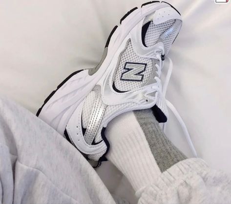 Sandals Design, Ladies Sandals, New Balance Shoes, New Balance, Casual Shoes, Design Ideas, Sandals, Sneakers, Design