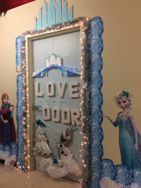 Frozen Christmas office door decorating contest Elsa Anna love is an open door DIY Christmas Office Door Decorating Contest, Office Door Decorating Contest, Christmas Office Door, Love Is An Open Door, Teacher Door Decorations, Diy Christmas Door Decorations, Door Decorations Classroom Christmas, Frozen Decorations, Frozen Love