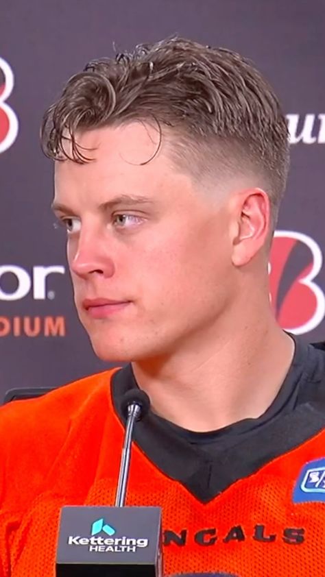 Joe Burrow jokes about getting a haircut to cut the bad loss from Sunday. #bengals #joeyb #burrow #haircut #joeburrow #cincinnati #nfl | Instagram Joe Burrow Haircut, Joe Burrow Cute, Joe Brrrr, Joseph Lee, Joe Borrow, Getting A Haircut, Mens Haircuts Short Hair, Bengals Football, Kai Havertz