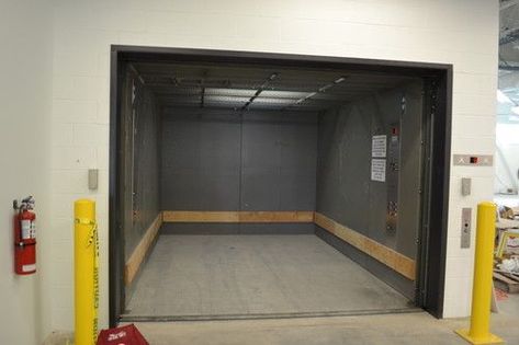 Freight Elevator, Warehouse Conversion, Hot Wheels Garage, Elevator Door, Japan Technology, Opening Door, In The Heights, Locker Storage, Passenger