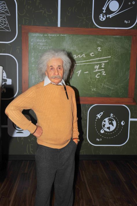 Einstein Facts  #Education #Einstein #Interestingfacts #Kids Albert Einstein Costume For Kids, Albert Einstein Costume Women, Albert Einstein Costume, Facts About Albert Einstein, Pride Editorial, Einstein Costume, Einstein Project, Albert Einstein Facts, About Albert Einstein