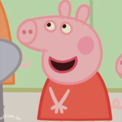 Pepper Pig, Peppa Pig Funny, George Pig, Cocoppa Wallpaper, Peppa Pig, Matching Pfp, Funny People, Matching Icons, Funny Images