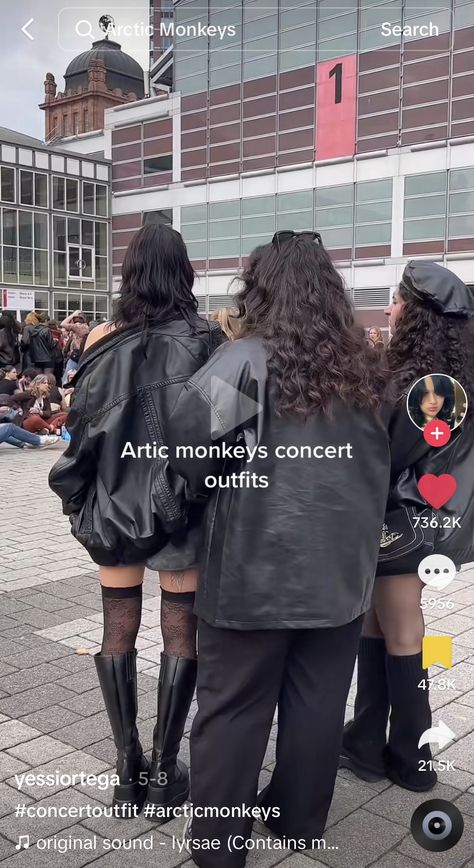 Open Mic Outfit, Concert Outfit October, Artic Monkey Outfit, Arctic Monkeys Concert Makeup, Arctic Monkeys Fit, Attic Monkeys Concert Outfit, Concert Outfit Arctic Monkeys, Artic Monkeys Outfit Ideas, Artic Monkeys Concert Fit