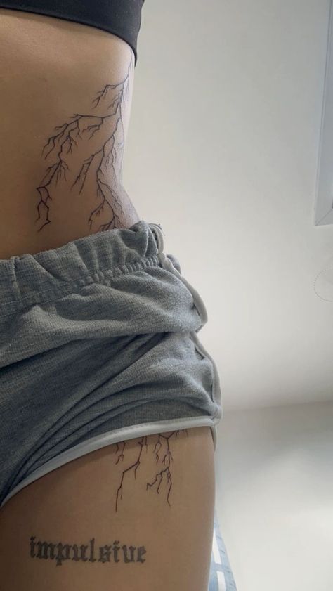 Grunge Hip Tattoo, Side And Hip Tattoos, Side Of Hip Tattoos Women, Thigh Tattoos Women Cover Up, Under Thigh Tattoos Women, Low Waist Tattoo, Small Tattoo On Hip, Groin Tattoos For Women, Cute Lower Back Tattoos