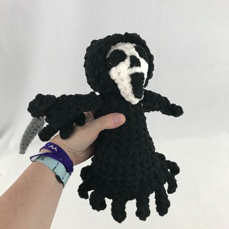 Ghost Face Crochet, Felt Eyes, Tim Burton Style, Shield Maiden, Ghost Face, Ghost Faces, Witchy Woman, Crochet Edging, Craft Time