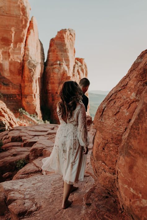 Cathedral Rock Engagement Photos, Red Rock Canyon Engagement Photos, Red Rocks Photoshoot Colorado, Moab Engagement Photos, Red Rocks Engagement Photos, Red Rock Engagement Photos, Sedona Engagement Pictures, Sedona Engagement Photos, Desert Shots