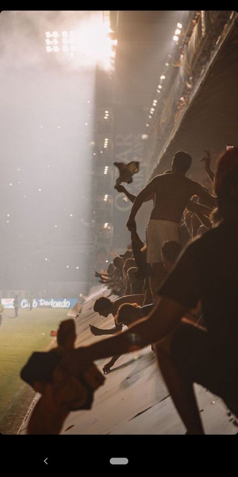 Soccer Pics Aesthetic, Football Night Aesthetic, Football Aesthetic Wallpaper, Futsal Aesthetic, Goalkeeper Aesthetic, Aesthetic Football Wallpaper, Futbol Aesthetic, Stadium Photography, Latino Aesthetic