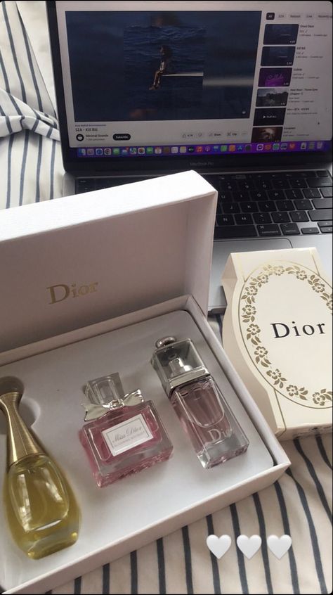 Dior Perfume Collection, Dior Perfume Set, Luxury Perfume Aesthetic, Dior Perfume Aesthetic, Nana Aesthetic, Dior Gift Set, Dior Gift, European Aesthetic, Dior Perfume