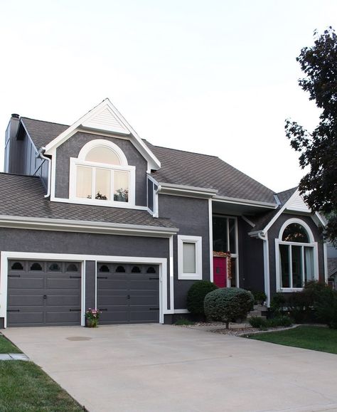 Dark Gray House with Fushia Front Door Grey House Garage Door Color, Dark Gray Garage Door, Dark Grey Garage Door, Dark Gray House, Grey Garage Doors, Dark Grey Houses, Grey Garage, Garage Door Colors, Garage Door House