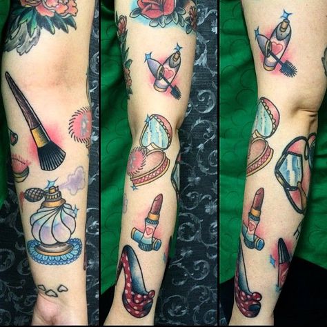 Makeup Tattoo Ideas Sleeve, Beautician Tattoo Ideas, Beautician Tattoo, Makeup Tattoo Ideas, Ocean Bathroom, Lipstick Tattoos, American Traditional Tattoo Ideas, Traditional Tattoo Ideas, Makeup Tattoo