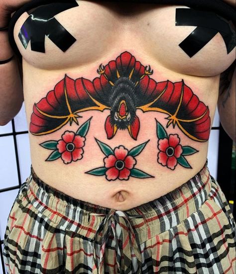 Traditional Back Tattoo, Vintage Tattoos, Stomach Tattoos Women, Traditional Tattoo Inspiration, Traditional Style Tattoo, Bat Tattoo, Traditional Tattoo Sleeve, Stomach Tattoos, Traditional Tattoo Art