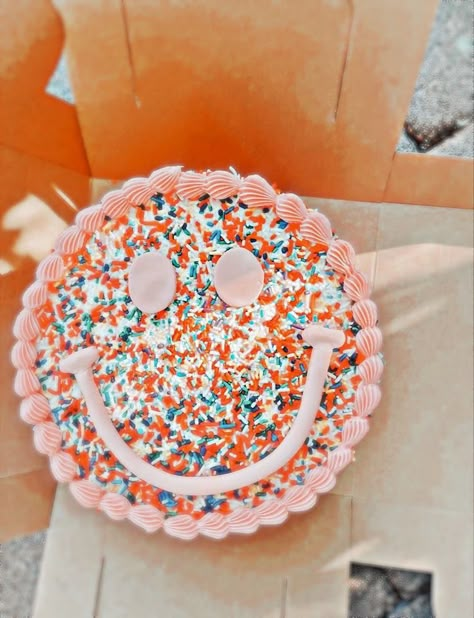 Preppy Pfp, 14th Birthday Cakes, Cute Pfp, Aesthetic Preppy, 14th Birthday, Cute Birthday, Cute Birthday Cakes, Aesthetic Cute, Cute Aesthetic